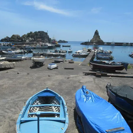 Alba Chiara Nyaraló