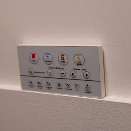 Alba Chiara אנלציט